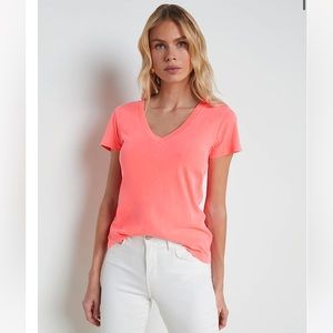 NWT L’Agence Becca V-neck Tshirt in sz S
